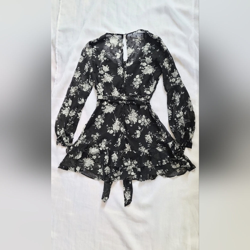 NWOT! Floral V-Neck B Darlin B Smart Fit+Flare Bell Sleeve Women's Mini Dress 1 - Picture 4 of 14